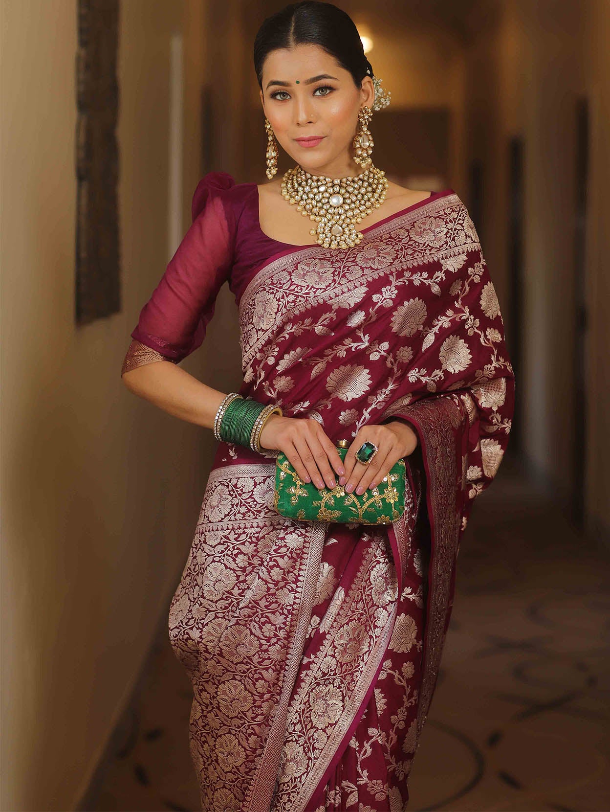 Fugacious Wine Soft Silk Saree With Inspiring Blouse Piece