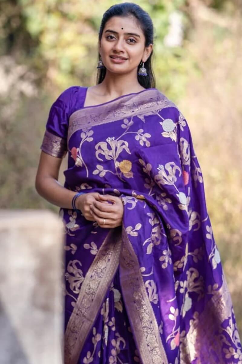 Engrossing Purple Soft Silk Saree With Lissome Blouse Piece