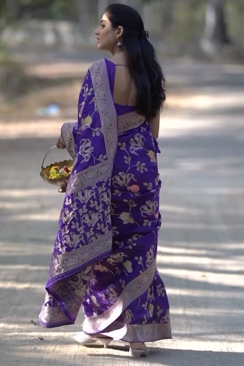 Engrossing Purple Soft Silk Saree With Lissome Blouse Piece