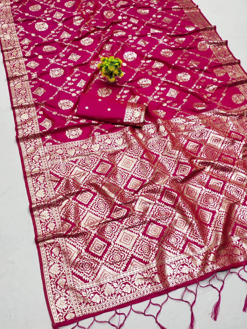 Captivating Dark Pink Soft Banarasi Silk Saree With Precious Blouse Piece