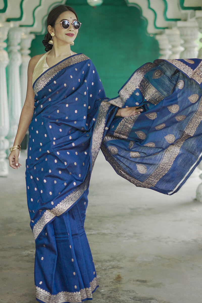 Lissome Blue Linen Silk Saree With Gratifying Blouse Piece