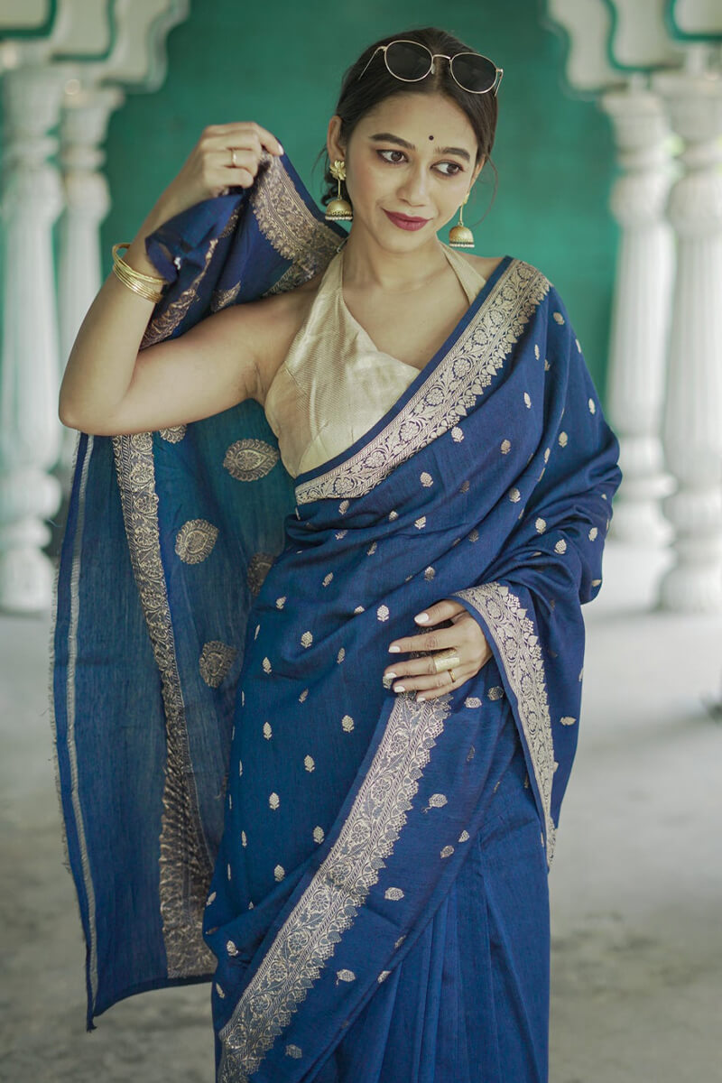 Lissome Blue Linen Silk Saree With Gratifying Blouse Piece