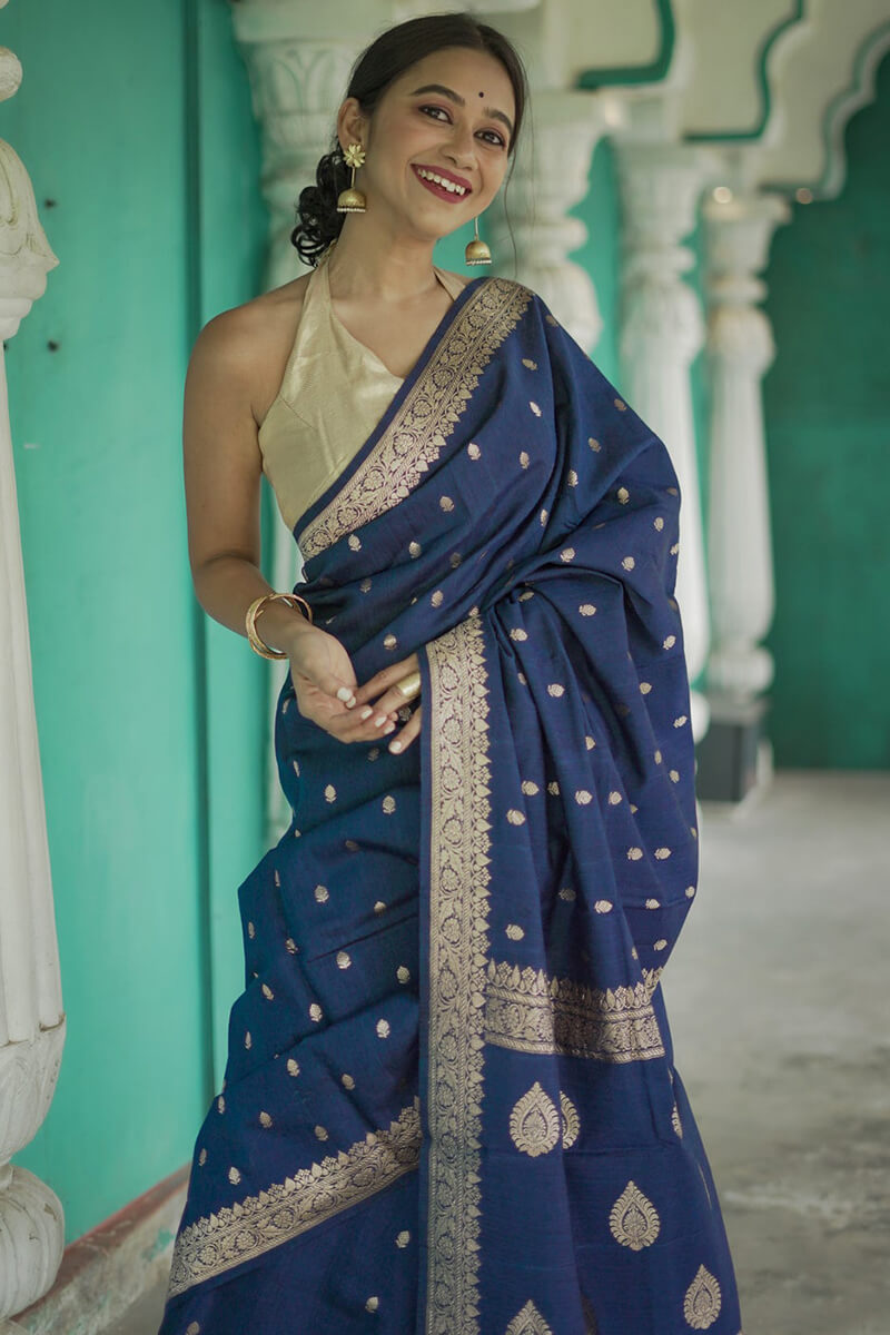 Lissome Blue Linen Silk Saree With Gratifying Blouse Piece