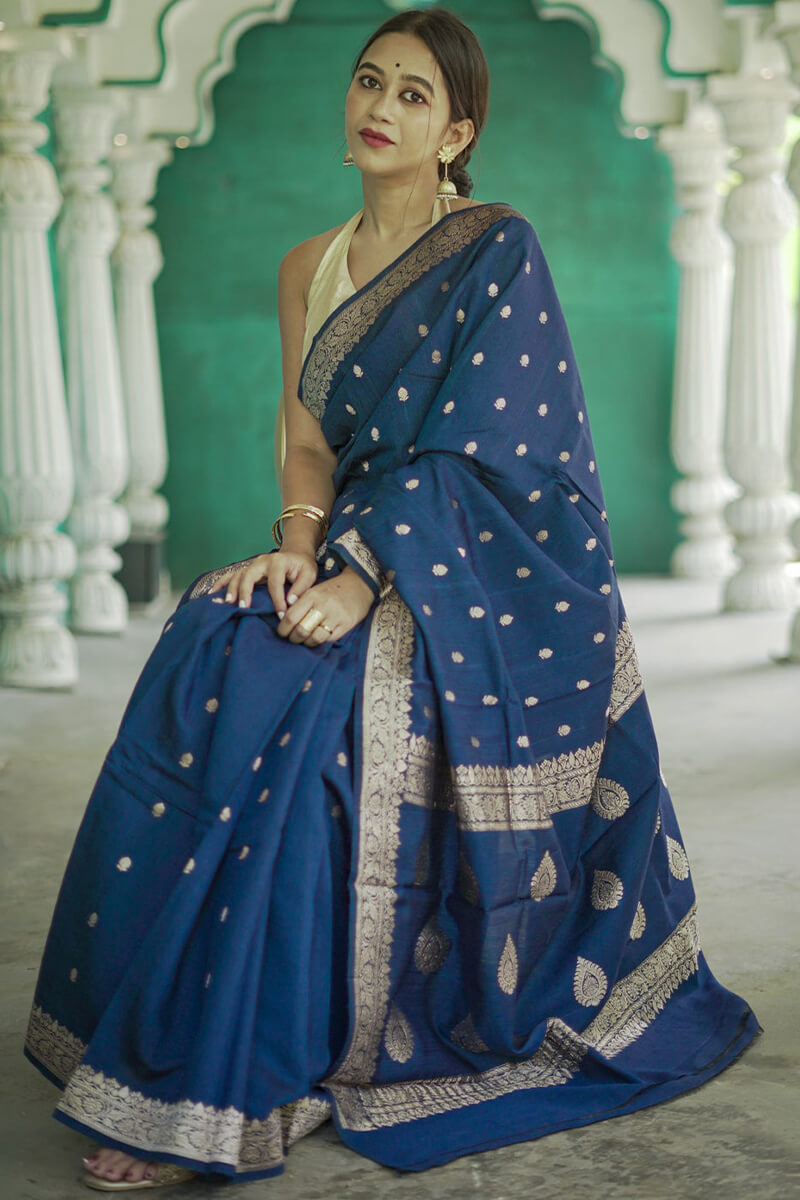 Lissome Blue Linen Silk Saree With Gratifying Blouse Piece