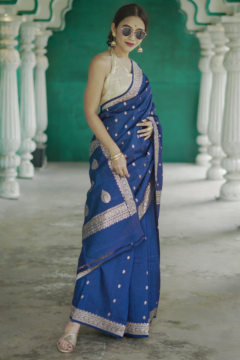 Lissome Blue Linen Silk Saree With Gratifying Blouse Piece