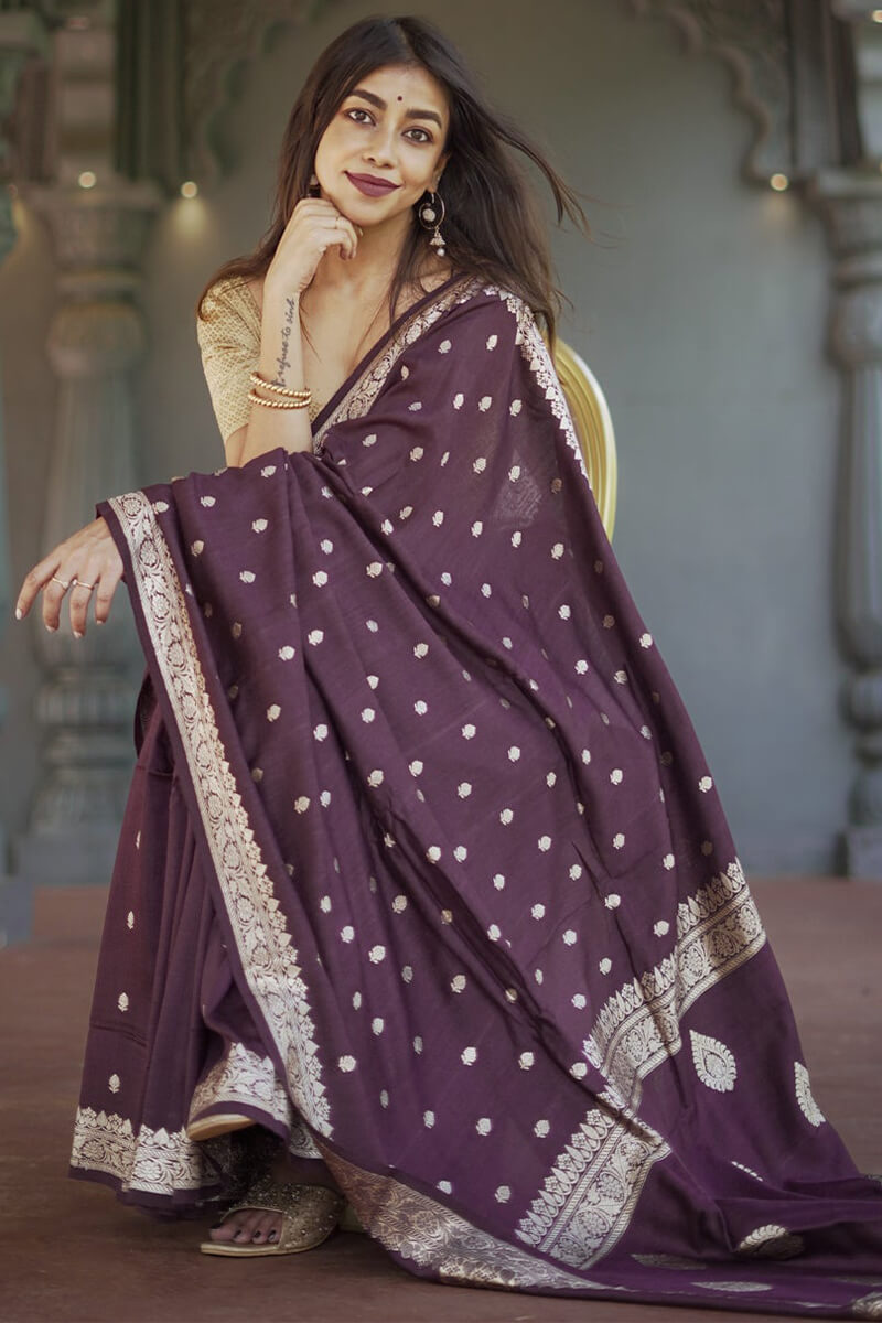 Exemplary Wine Linen Silk Saree With Seraphic Blouse Piece