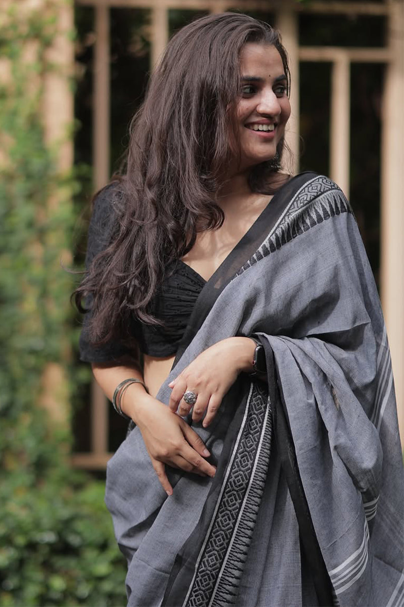 Mellifluous Grey Cotton Silk Saree With Prodigal Blouse Piece