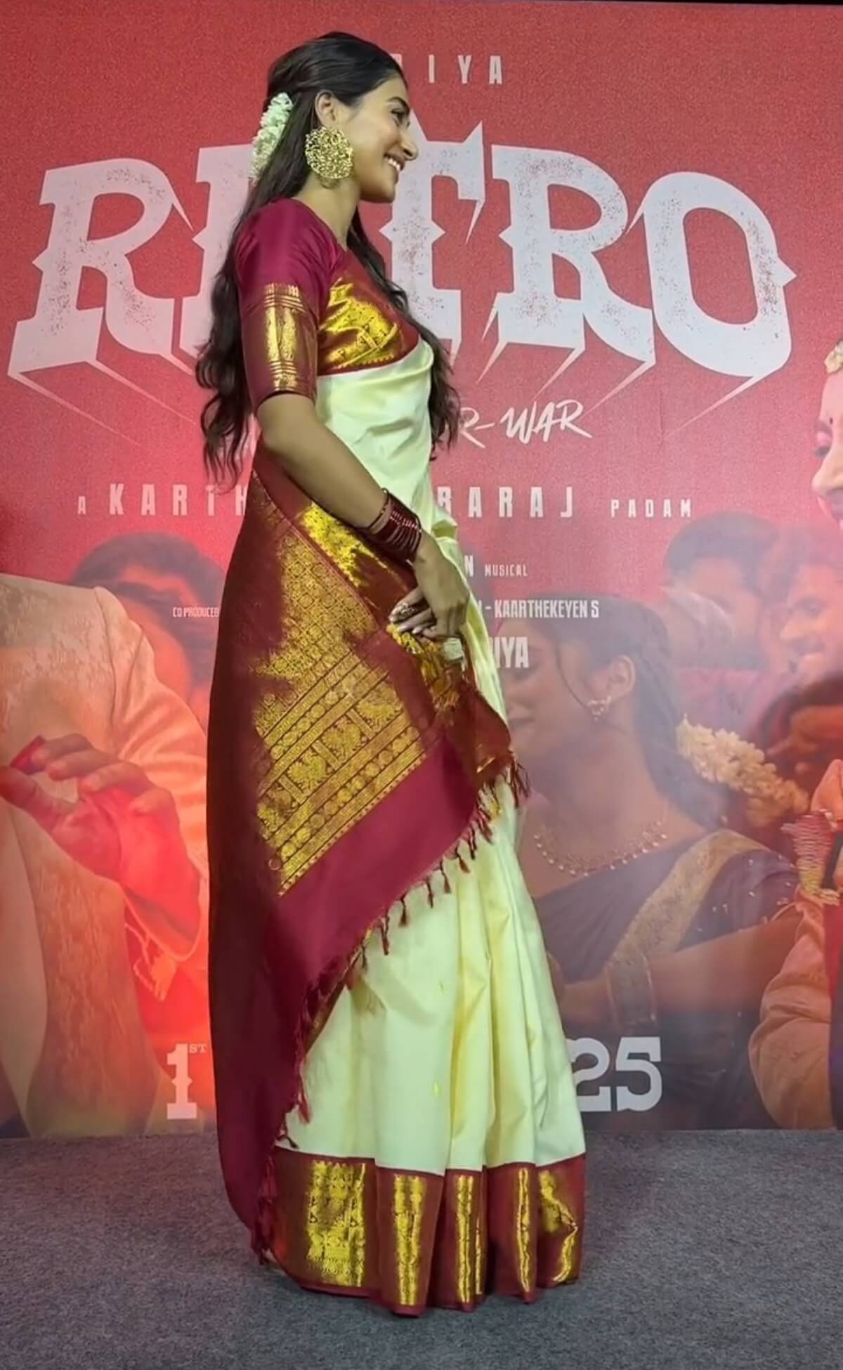 Ephemeral Beige Soft Banarasi Silk Saree With Pleasurable Blouse Piece