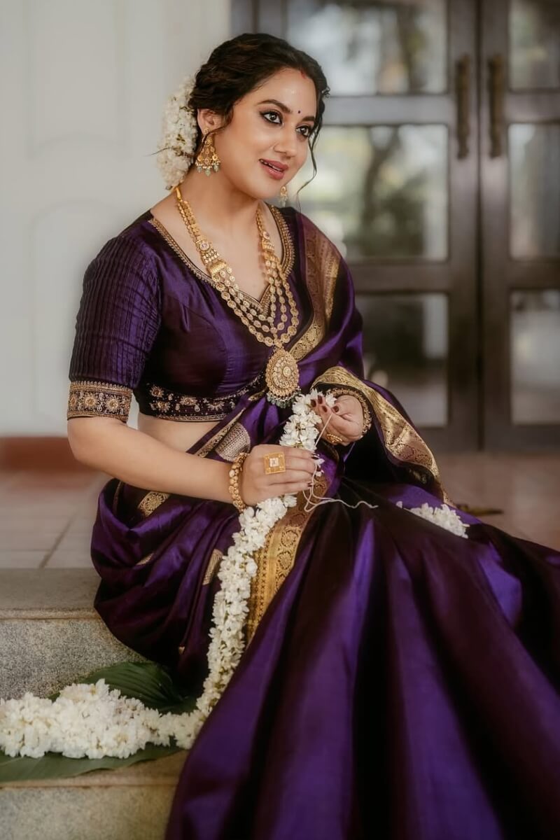 Woebegone Purple Soft Banarasi Silk Saree With Prodigal Blouse Piece