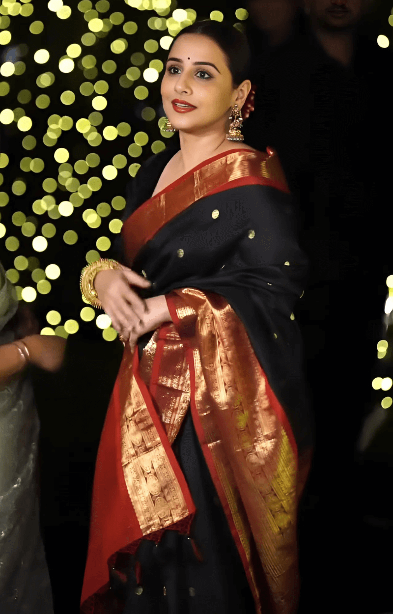 Proficient Black Soft Silk Saree With Resonant Blouse Piece