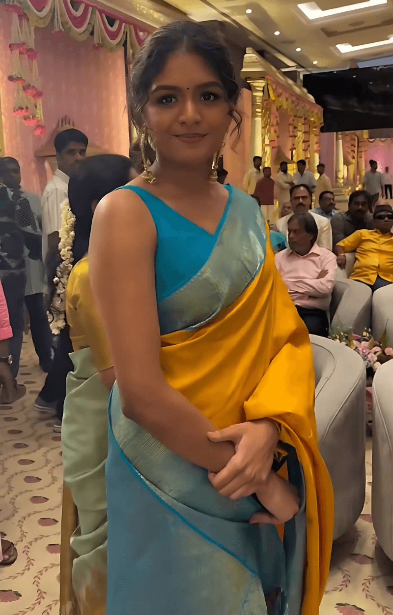 A dreamy Yellow Soft Silk Saree With Propinquity Blouse Piece