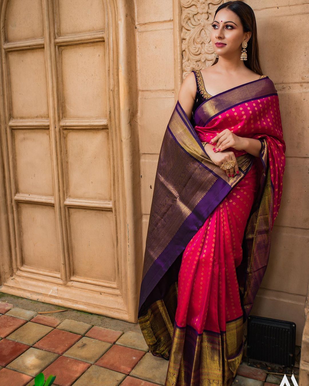 Luxuriant Dark Pink Soft Banarasi Silk Saree With Winsome Blouse Piece