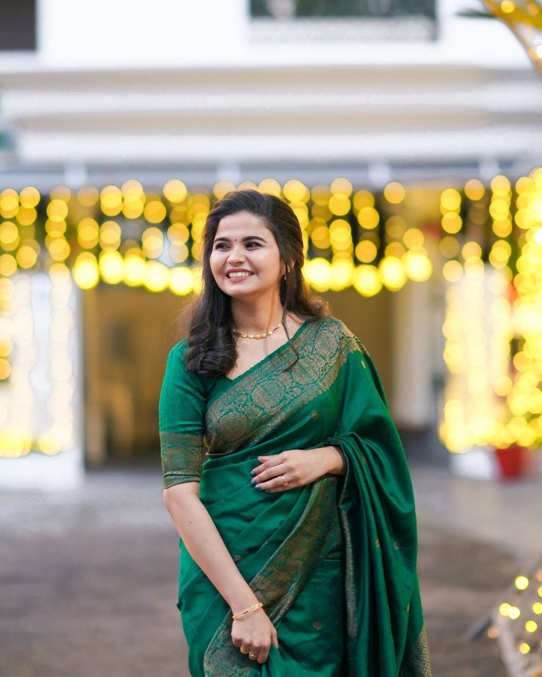 Mellifluous Green Soft Banarasi Silk Saree with Conflate Blouse Piece