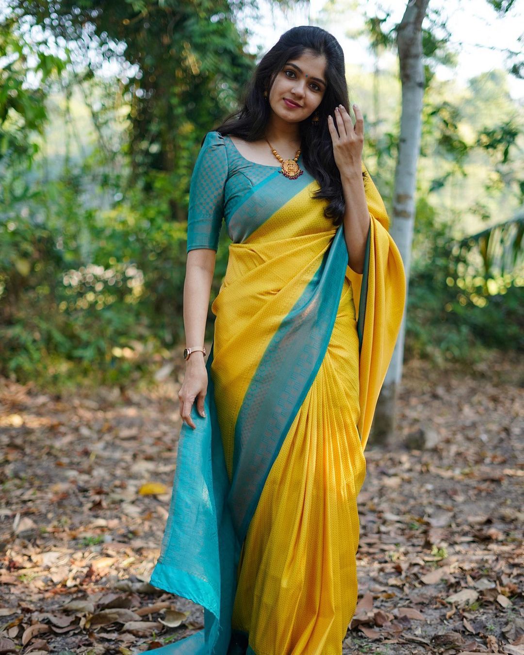 Demanding Yellow Soft Silk Saree With Delightful Blouse Piece