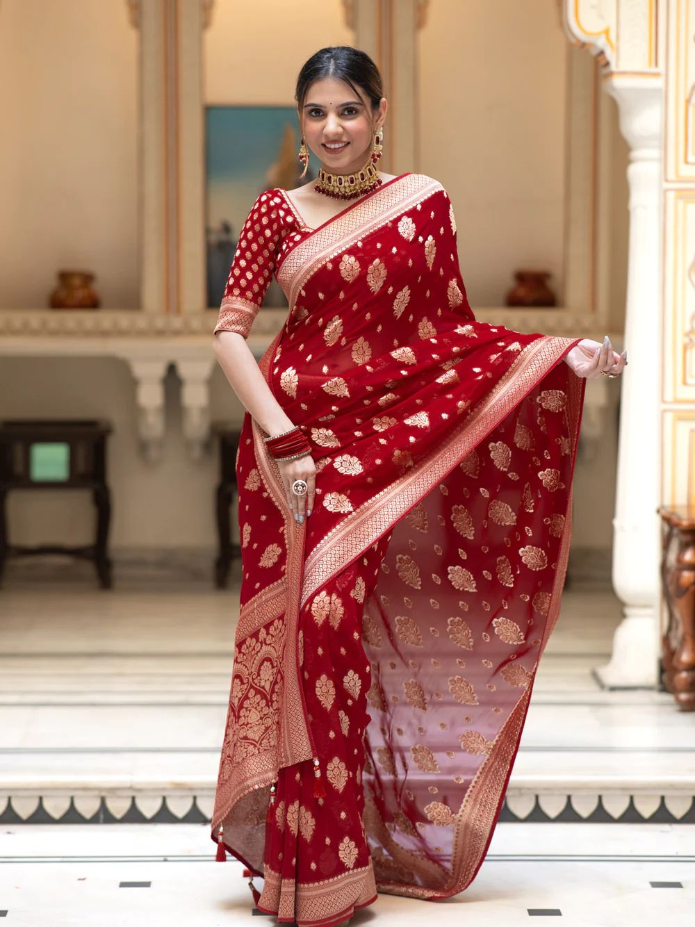 Eloquence Red Soft Banarasi Silk Saree With Gossamer Blouse Piece