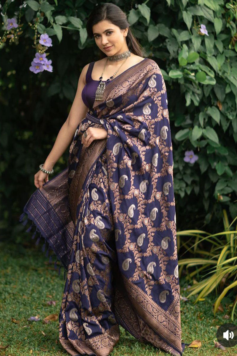 Beauteous Navy Blue Soft Silk Saree With Snappy Blouse Piece