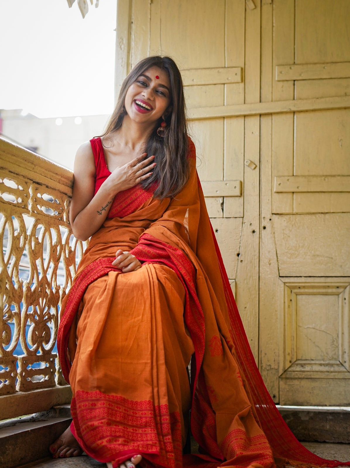 Ethereal Yellow Cotton Silk Saree With Lagniappe Blouse Piece