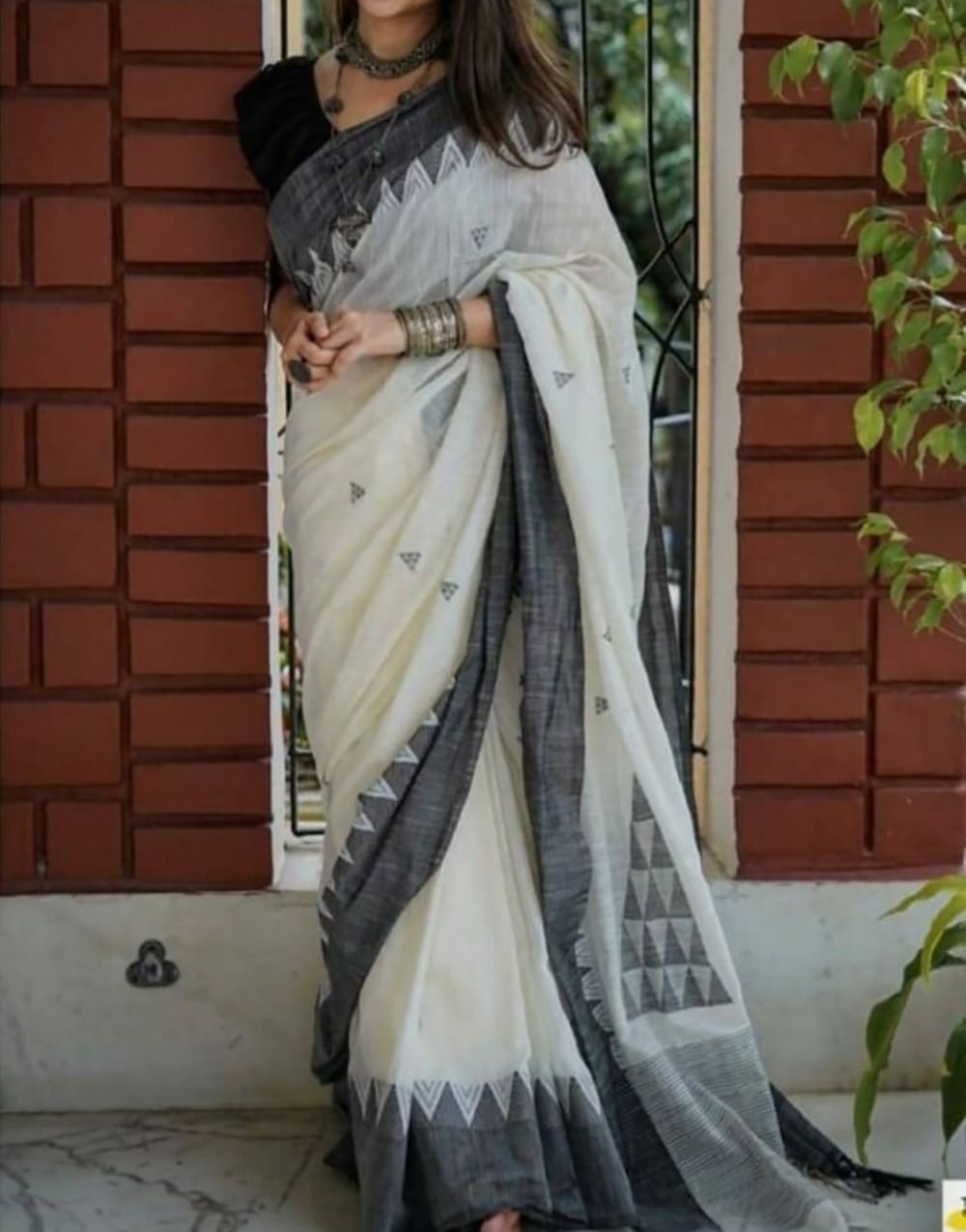 Denouement Off White Cotton Silk Saree With Glittering Blouse Piece