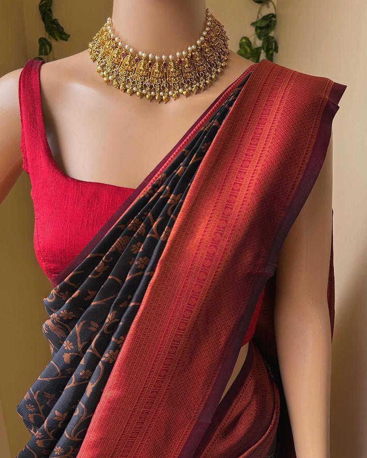 Mesmeric Black Soft Silk Saree With Eloquence Blouse Piece