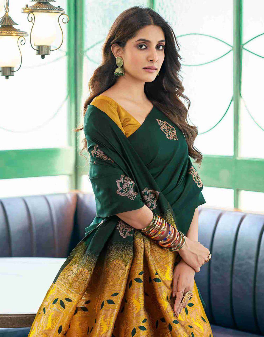 Divine Dark Green Soft Silk Saree With Preferable Blouse Piece