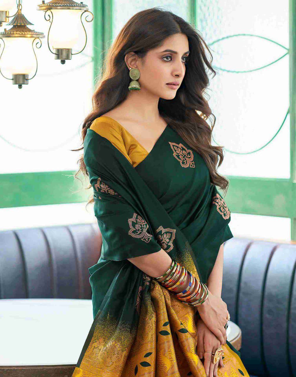 Divine Dark Green Soft Silk Saree With Preferable Blouse Piece