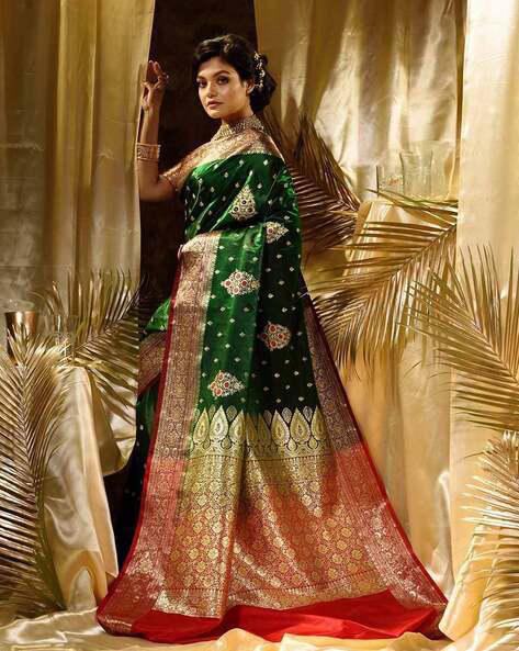 Trendy Dark Green Soft Silk Saree With Charismatic Blouse Piece