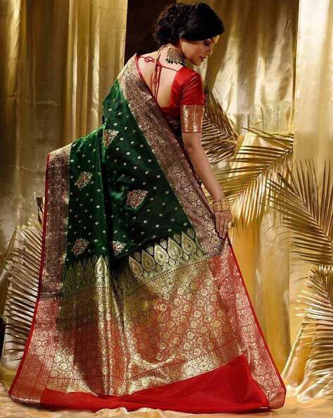 Trendy Dark Green Soft Silk Saree With Charismatic Blouse Piece