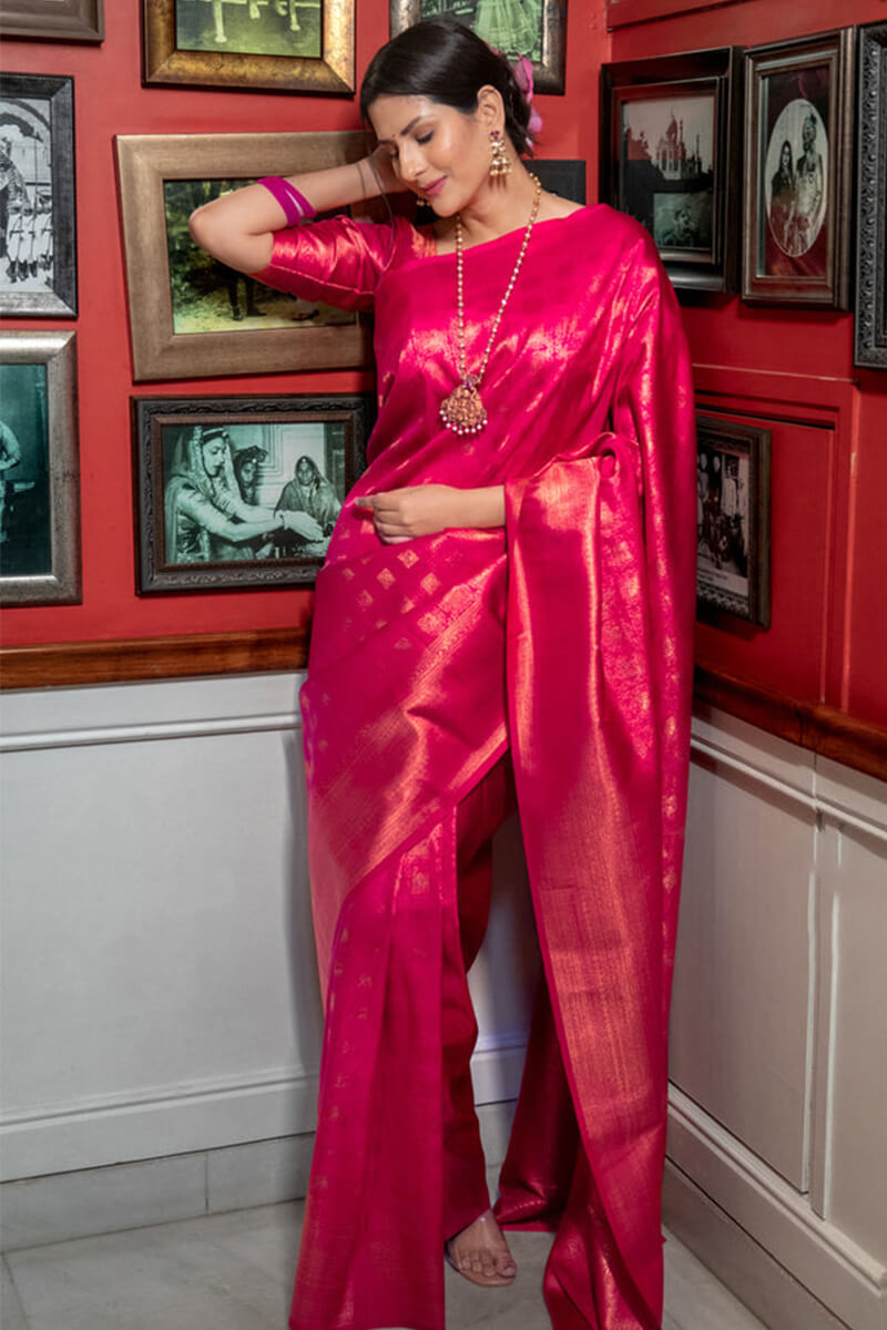 Beauteous Dark Pink Soft Silk Saree With Ebullience Blouse Piece