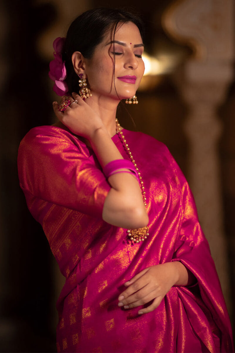Beauteous Dark Pink Soft Silk Saree With Ebullience Blouse Piece