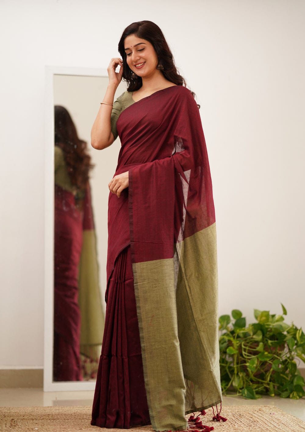 Delightful Maroon Cotton Silk Saree With Effervescent Blouse Piece