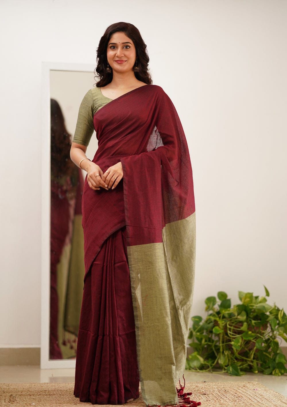 Delightful Maroon Cotton Silk Saree With Effervescent Blouse Piece