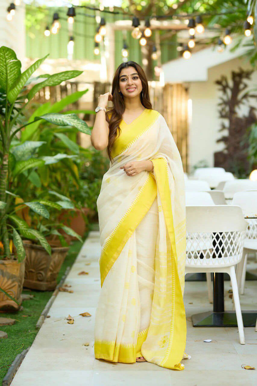 Mesmerising Off White Cotton Silk Saree With Pleasant Blouse Piece