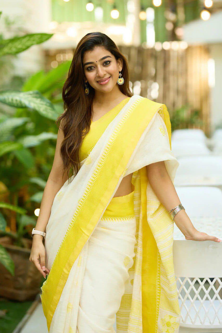 Mesmerising Off White Cotton Silk Saree With Pleasant Blouse Piece