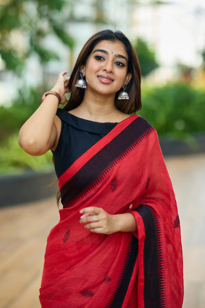 Scrupulous Red Cotton Silk Saree With Glittering Blouse Piece