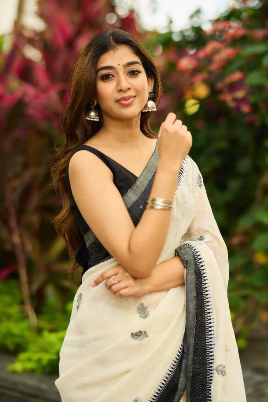 Gorgeous Off White Cotton Silk Saree With Stunning Blouse Piece