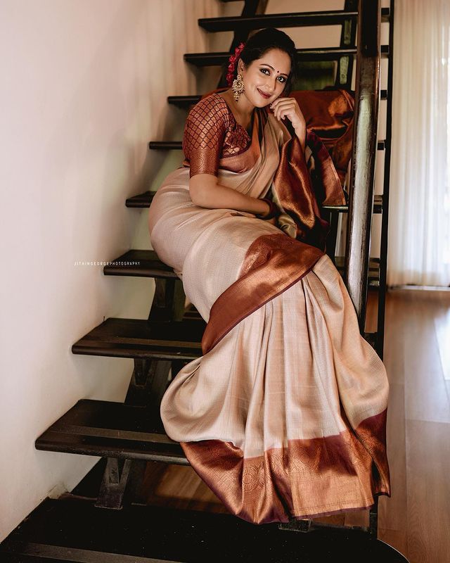 Traditional Beige Soft Silk Saree With Adorable Blouse Piece