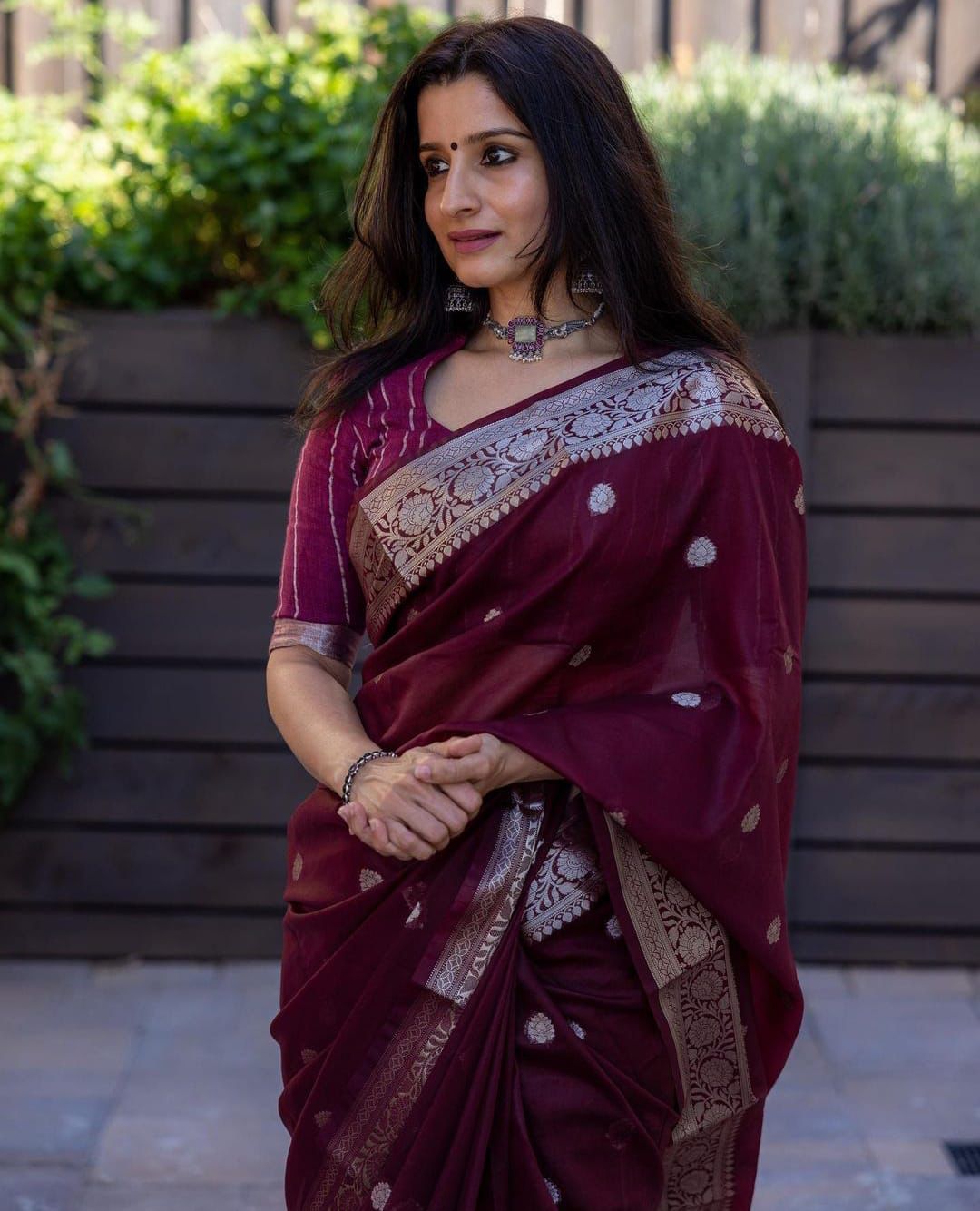 Allure Maroon Cotton Silk Saree With Enamoring Blouse Piece