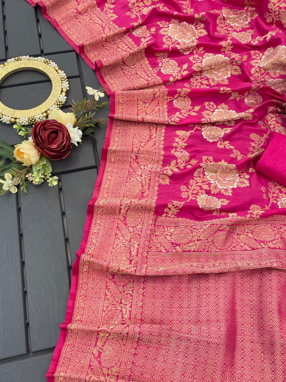 Stunning Dark Pink Soft Banarasi Silk Saree With Petrichor Blouse Piece