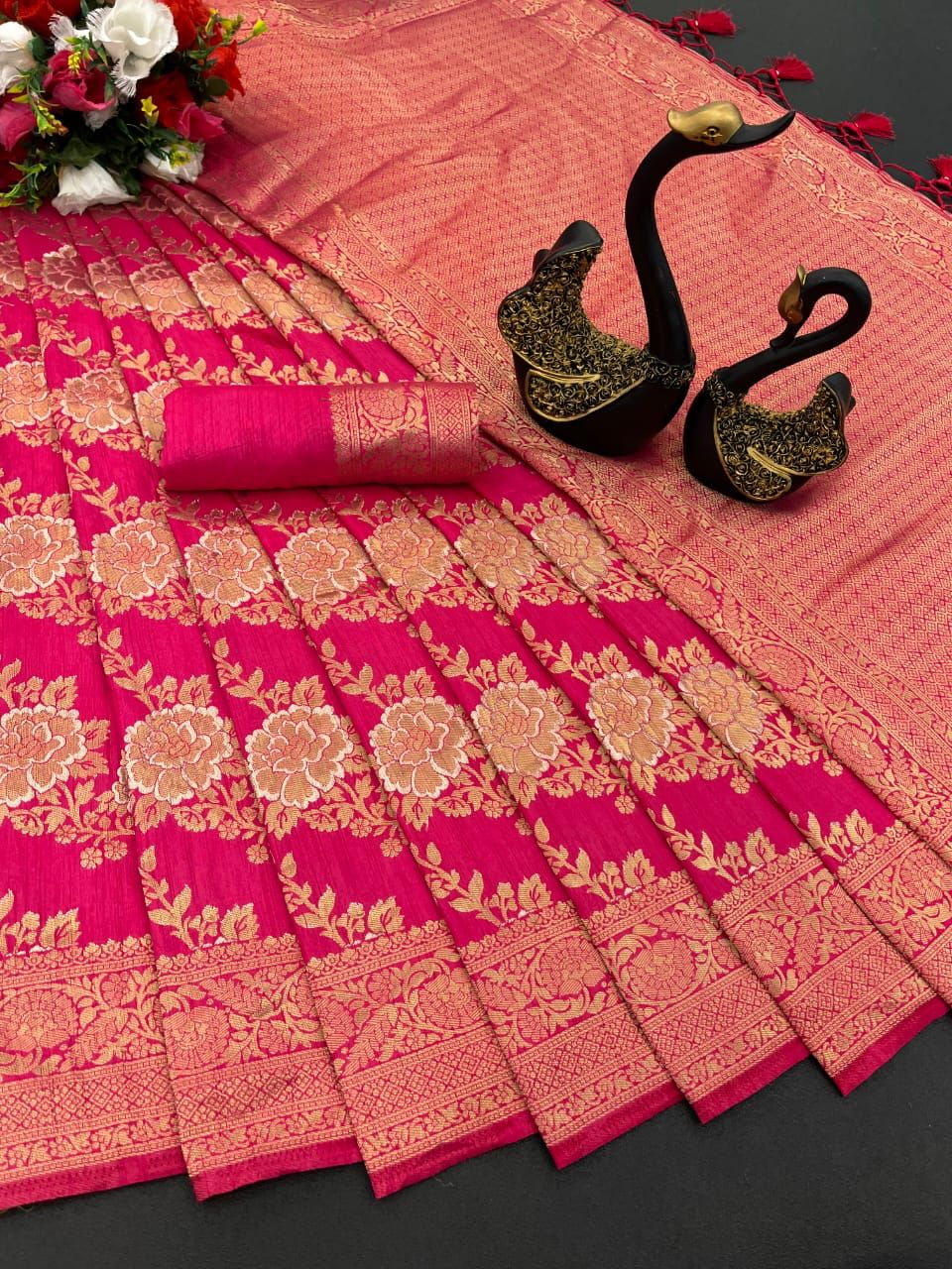 Stunning Dark Pink Soft Banarasi Silk Saree With Petrichor Blouse Piece