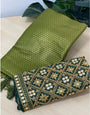 Dissemble Green Kanjivaram Silk Saree With Two Elegant Blouse Piece