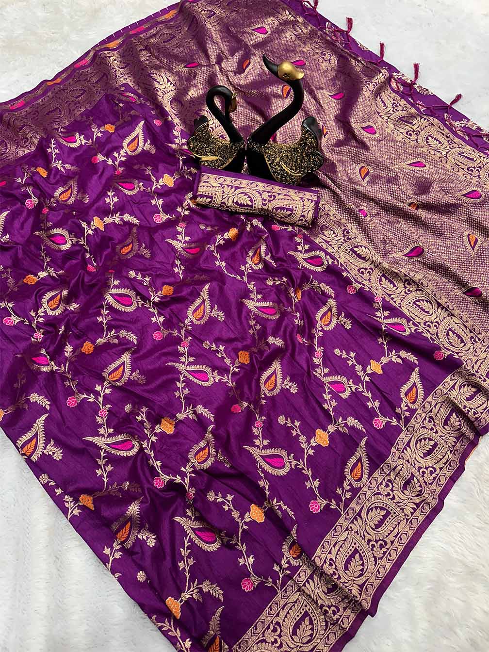 Panache Purple Soft Banarasi Silk Saree With Exquisite Blouse Piece