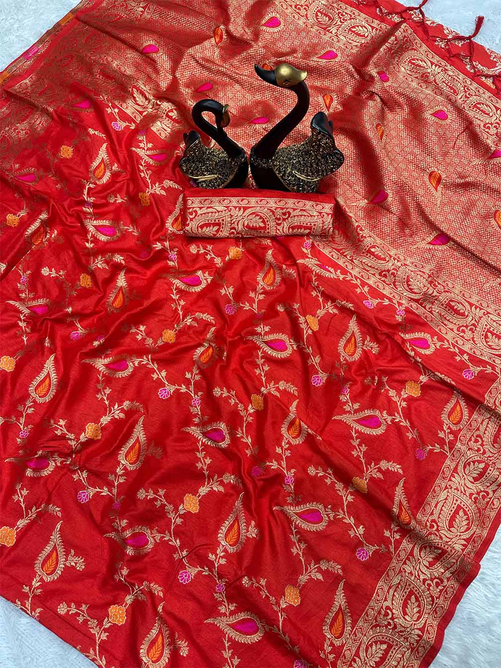 Transcendent Red Soft Banarasi Silk Saree With Smashing Blouse Piece