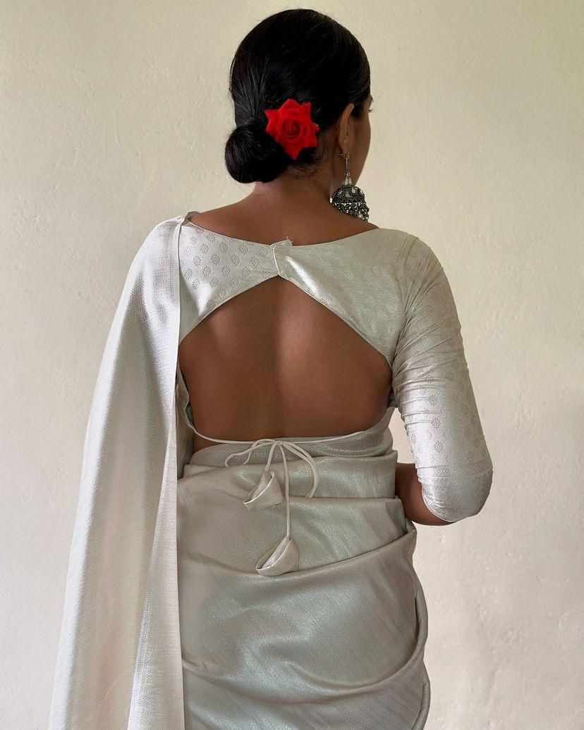Eloquence Off White Kanjivaram Silk Saree With Murmurous Blouse Piece