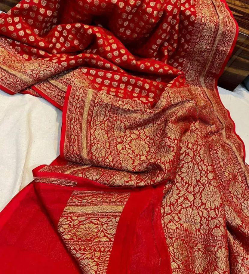 Effulgent Red Soft Banarasi Silk Saree With Bucolic Blouse Piece