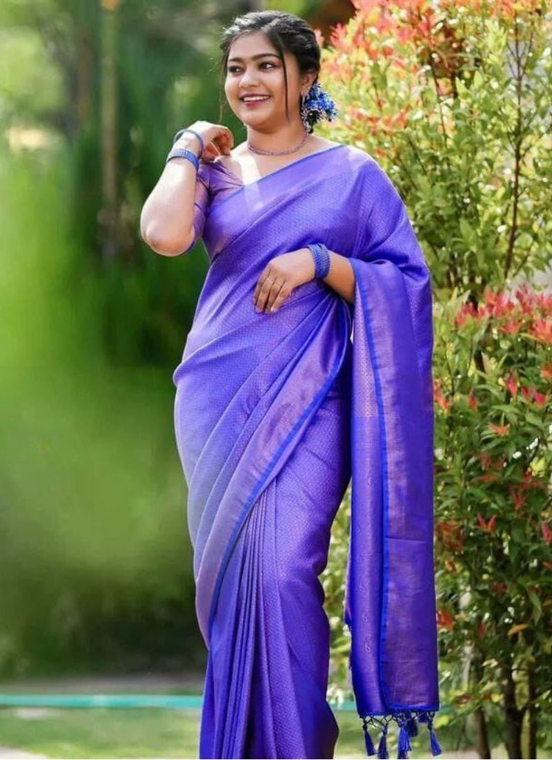 Piquant Royal Blue Kanjivaram Silk Saree With Traditional Blouse Piece