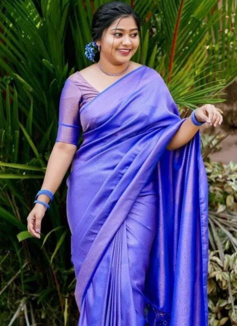 Piquant Royal Blue Kanjivaram Silk Saree With Traditional Blouse Piece