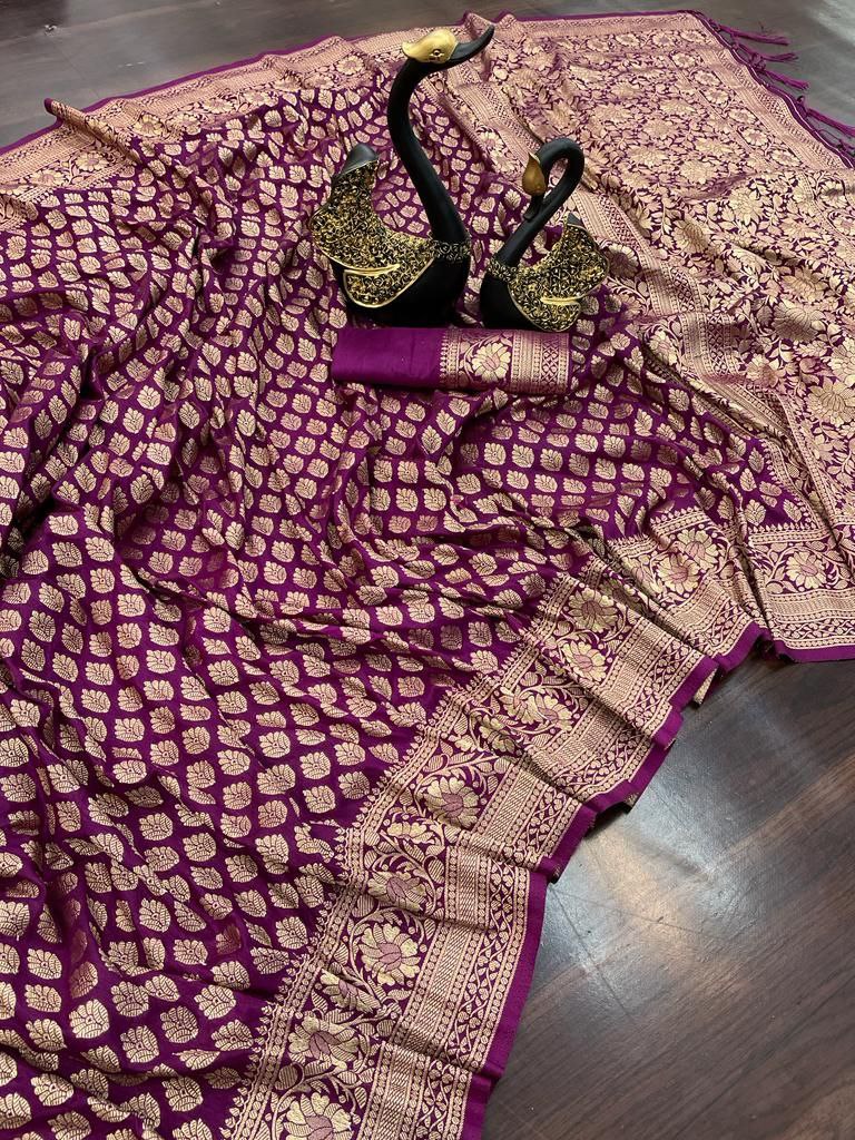 Vivacious Purple Soft Banarasi Silk Saree With Stunner Blouse Piece