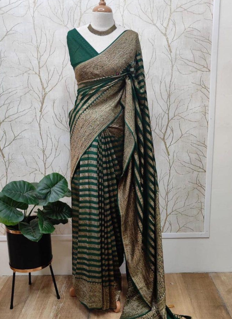 Wonderful Dark Green Soft Banarasi Silk Saree With Engaging Blouse Piece