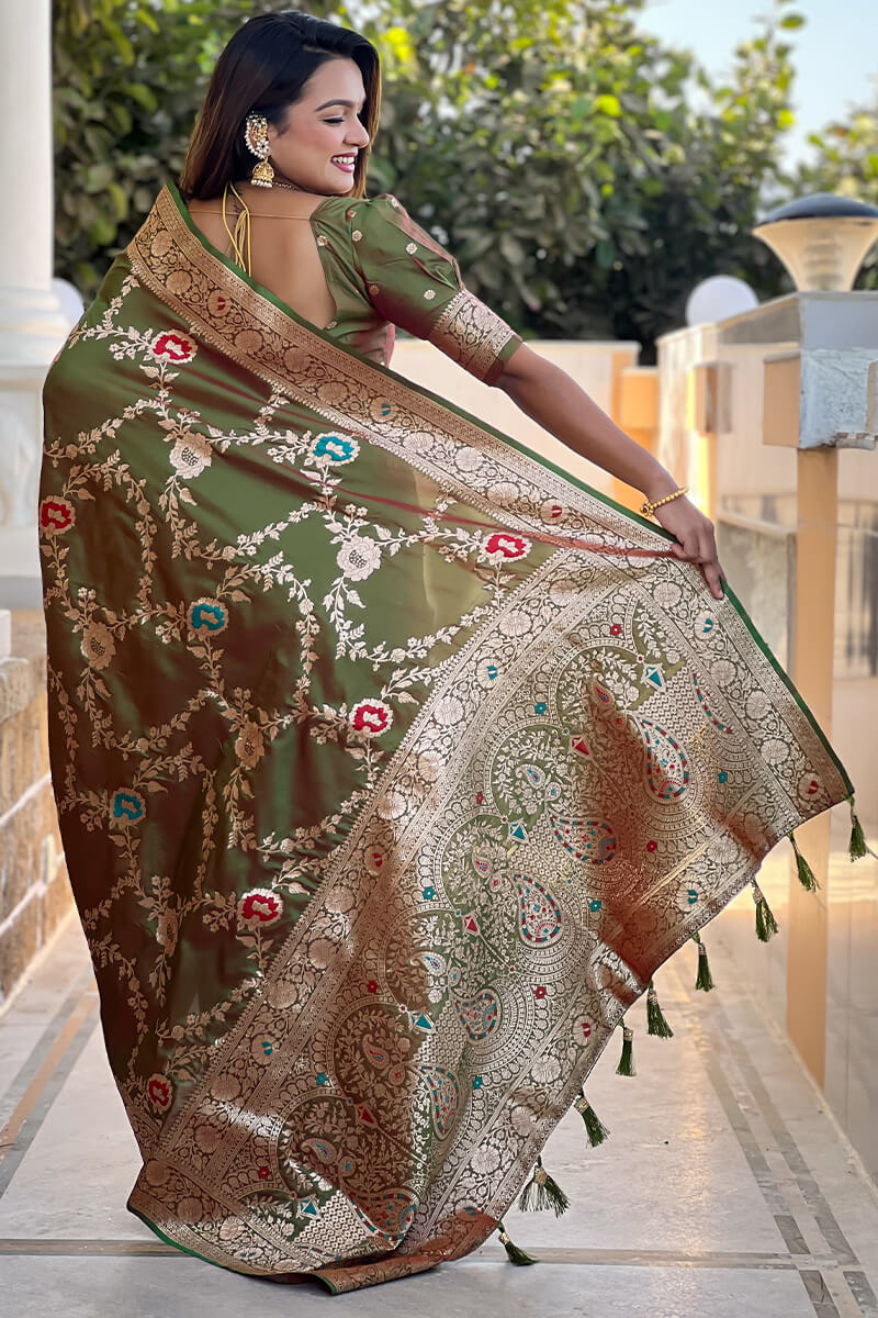 Luxuriant Mehndi Soft Banarasi Silk Saree With Redolent Blouse Piece