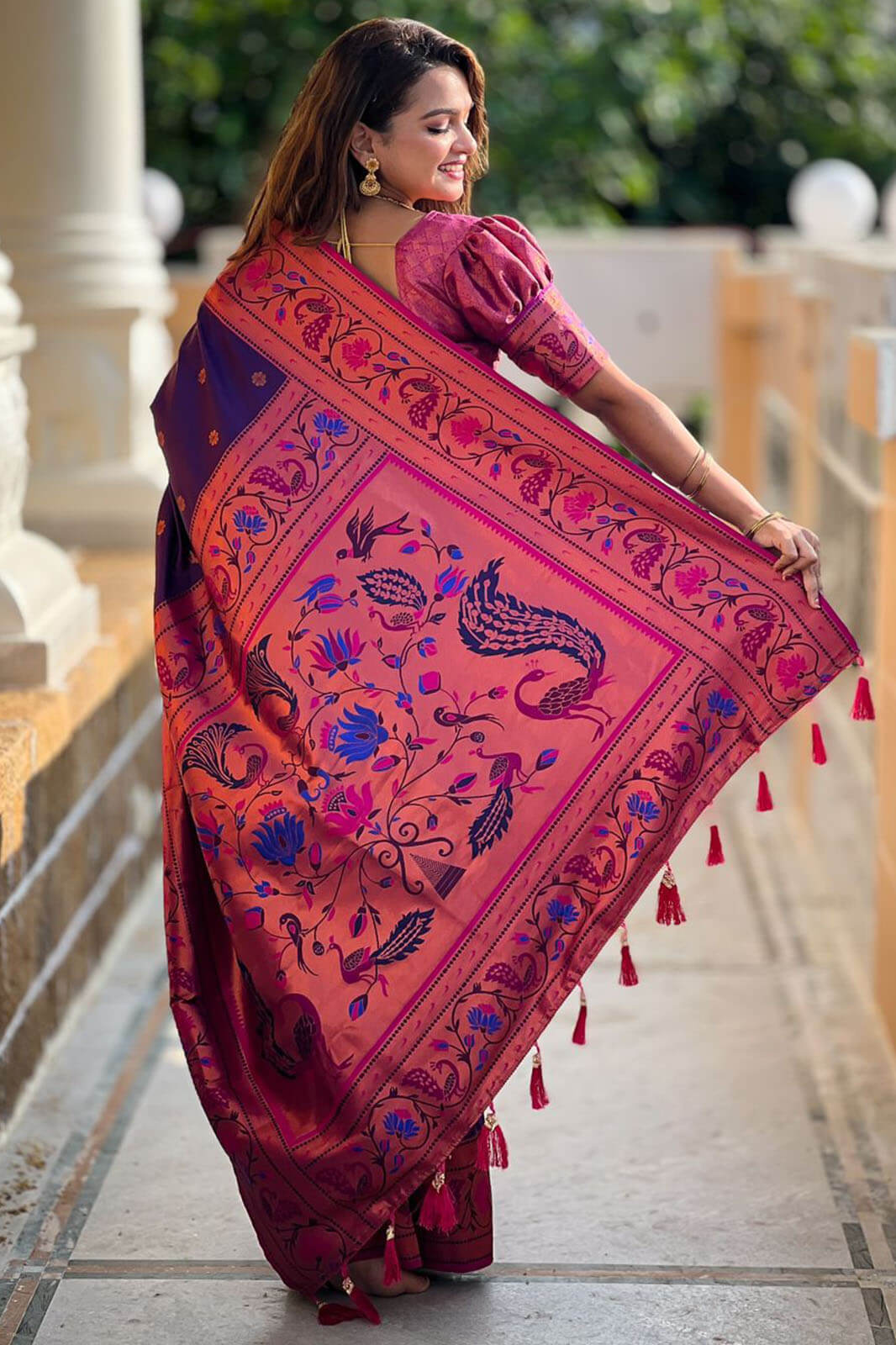 Supernal Purple Paithani Silk Saree With Flattering Blouse Piece